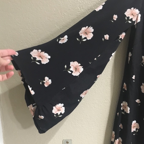 Lucy Paris off shoulder Mini Dress - Picture 4 of 7